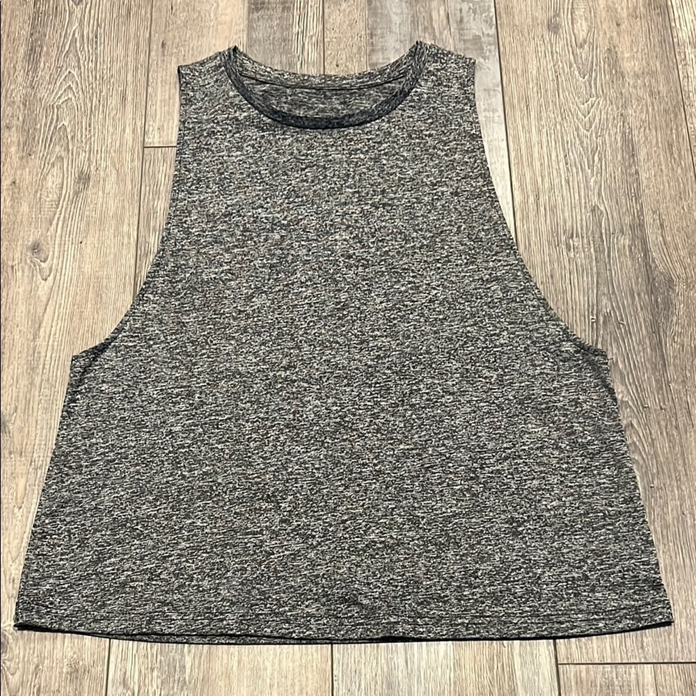 Gray Sleeveless Workout Shirt - Picture 2 of 3